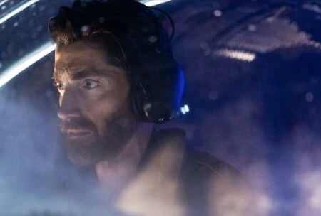 Кадры из сериала «Сквозь снег»